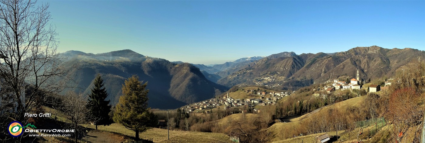 08 Panoramica da Costa Serina alta sulla Val Serina.jpg